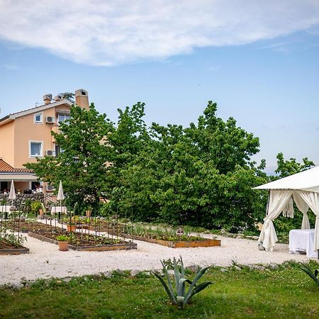 Villa Nada ロヴラン エクステリア 写真