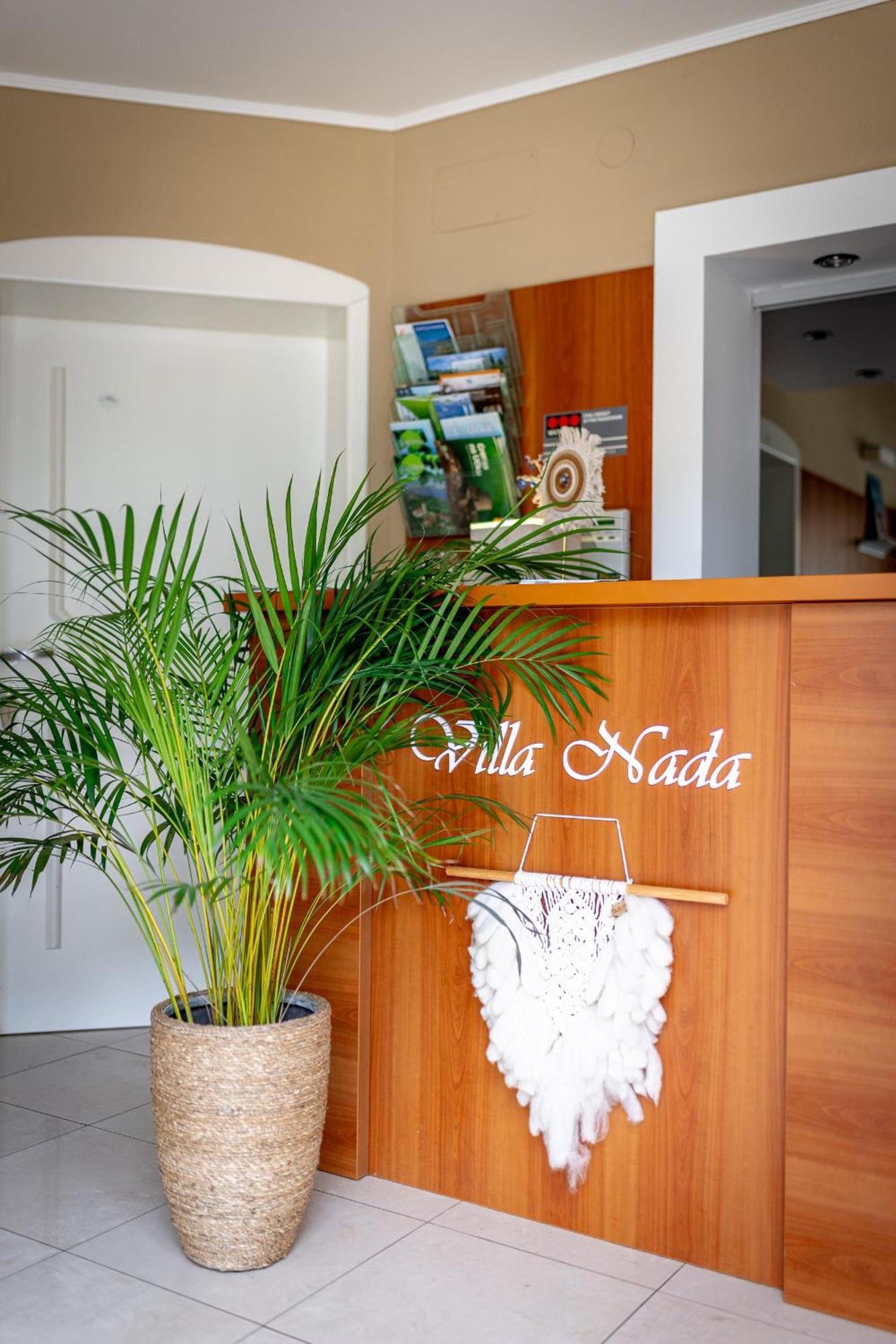Villa Nada ロヴラン エクステリア 写真